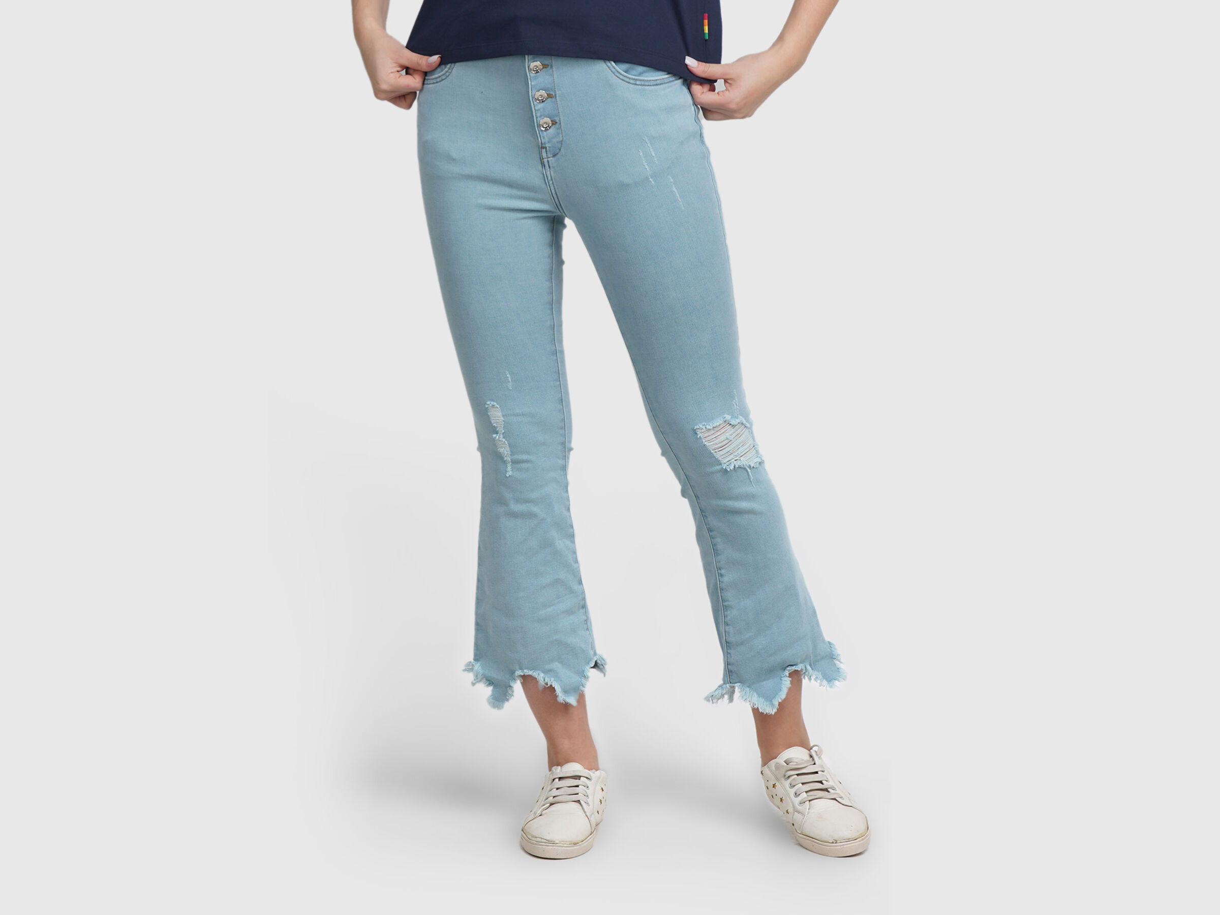 Bootcut With Damaging  And Fraying image number 0