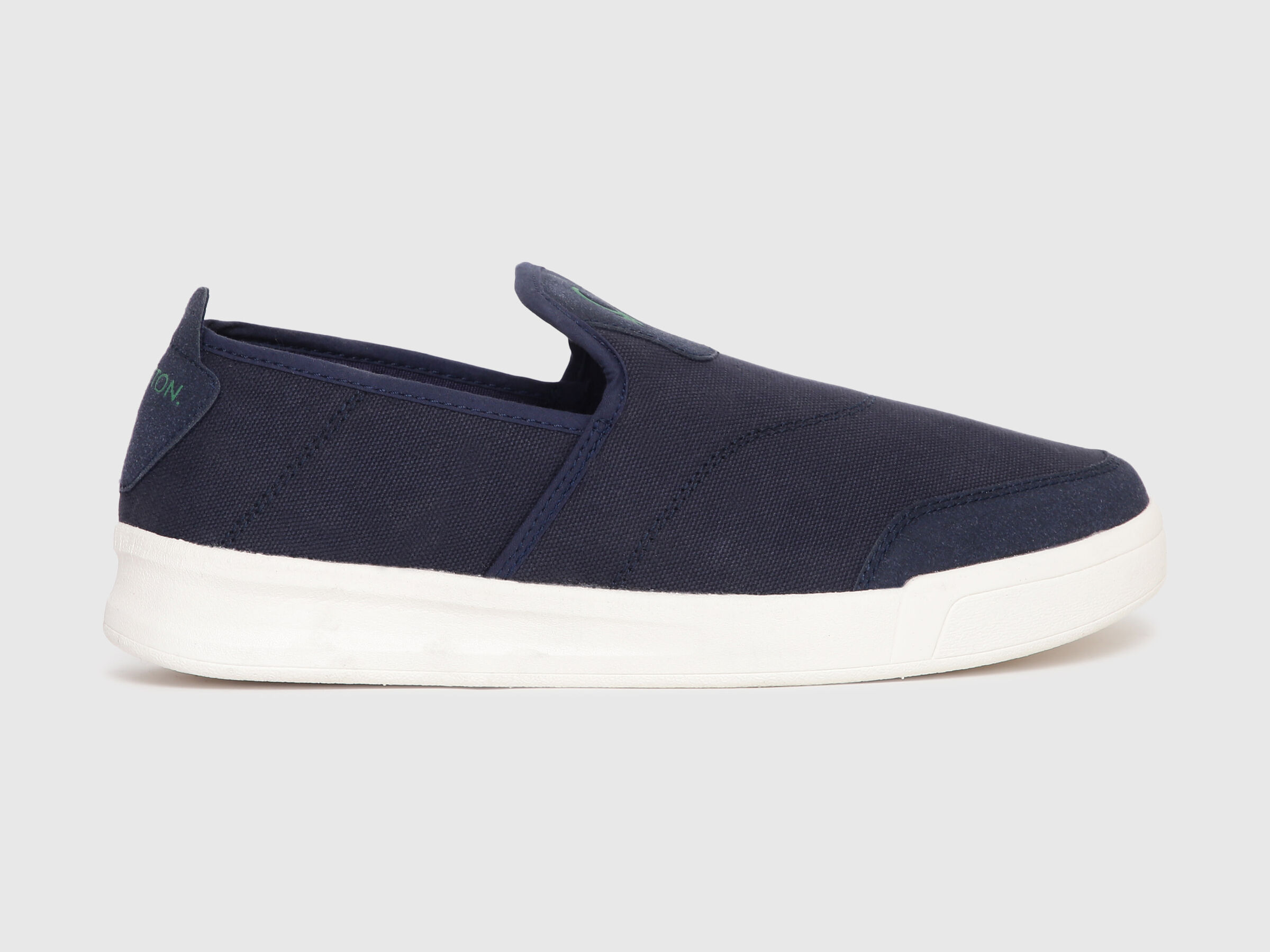 Classic Suede Black Sneakers image number 0