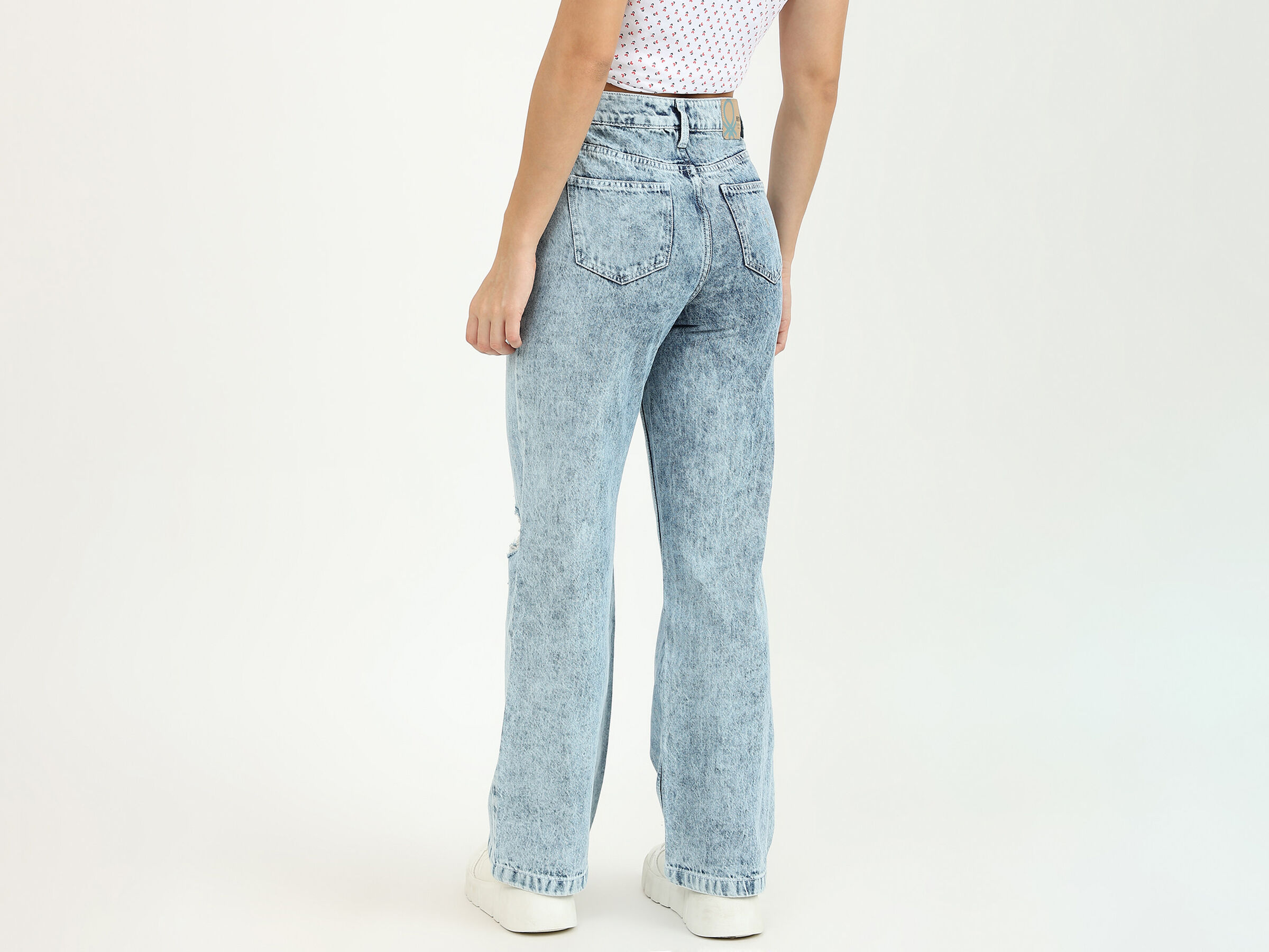 FLARED DENIM WITH DAMAGING image number 2