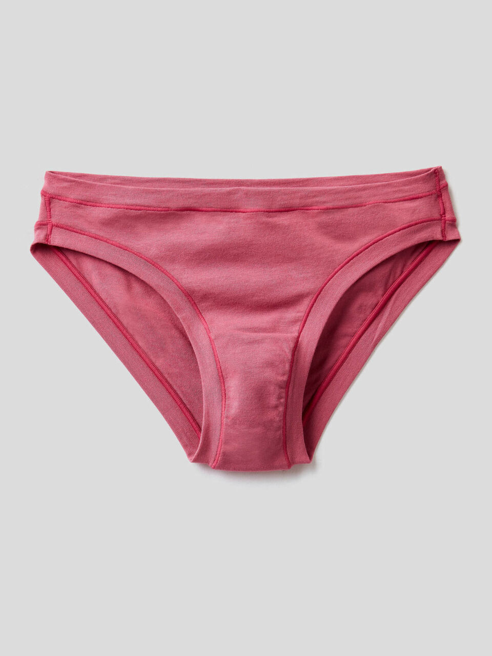 Low-rise underwear image number 1