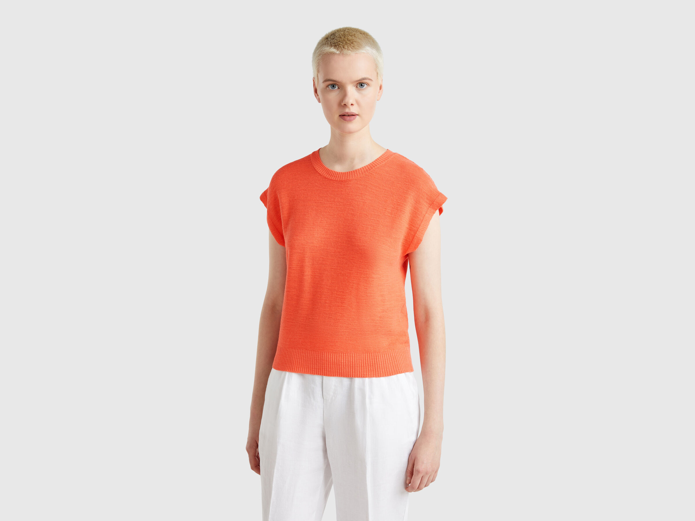 SLEEVELESS SWEATER Women image number 0