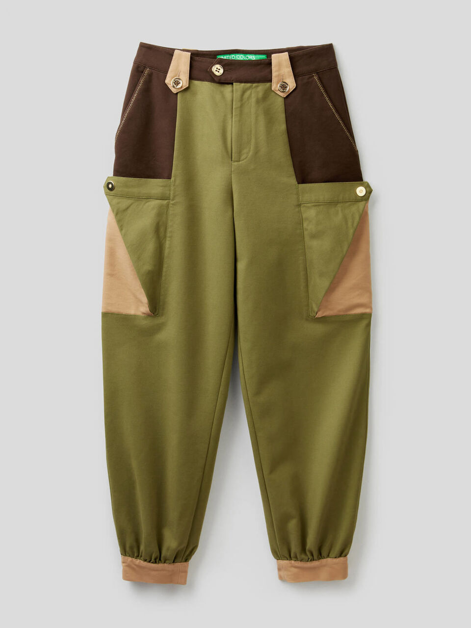 Cropped trousers with maxi pockets image number 1