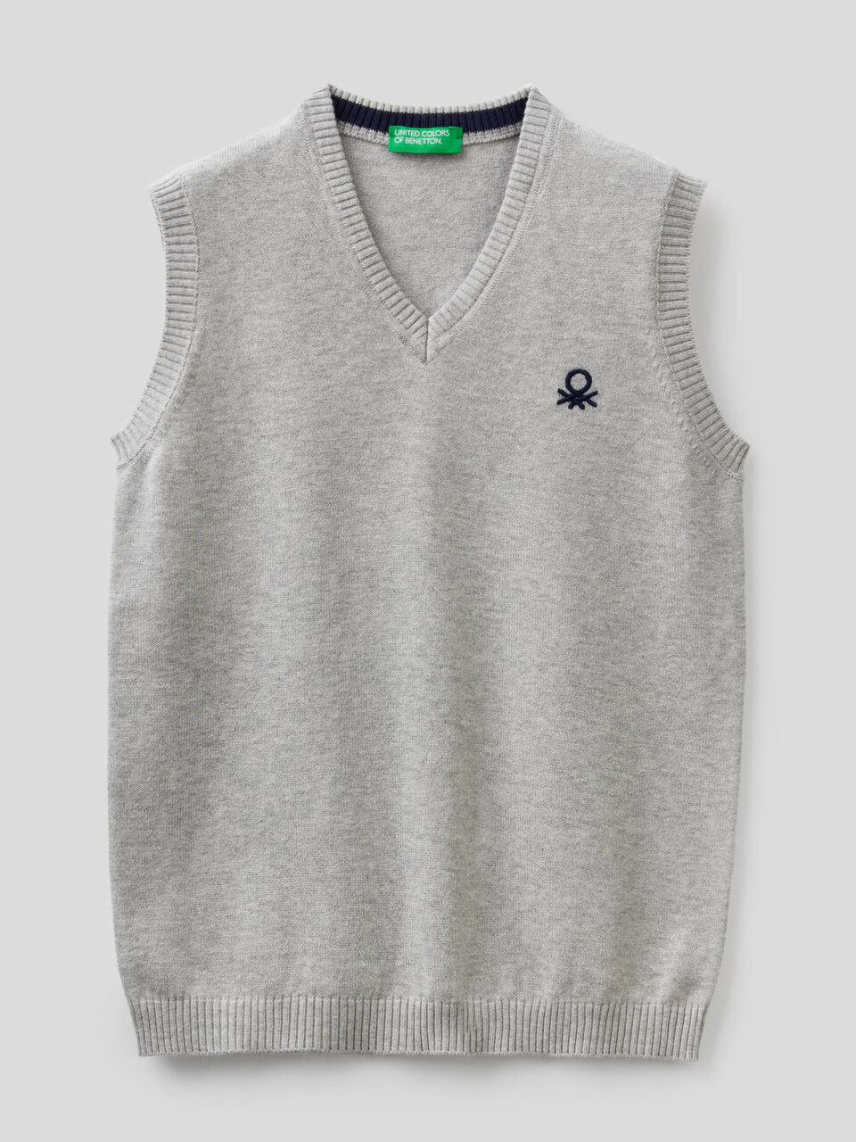100% cotton vest with V-neck image number 1