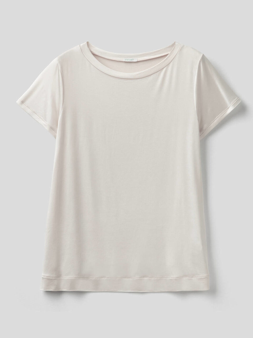T-shirt in shiny fabric image number 1