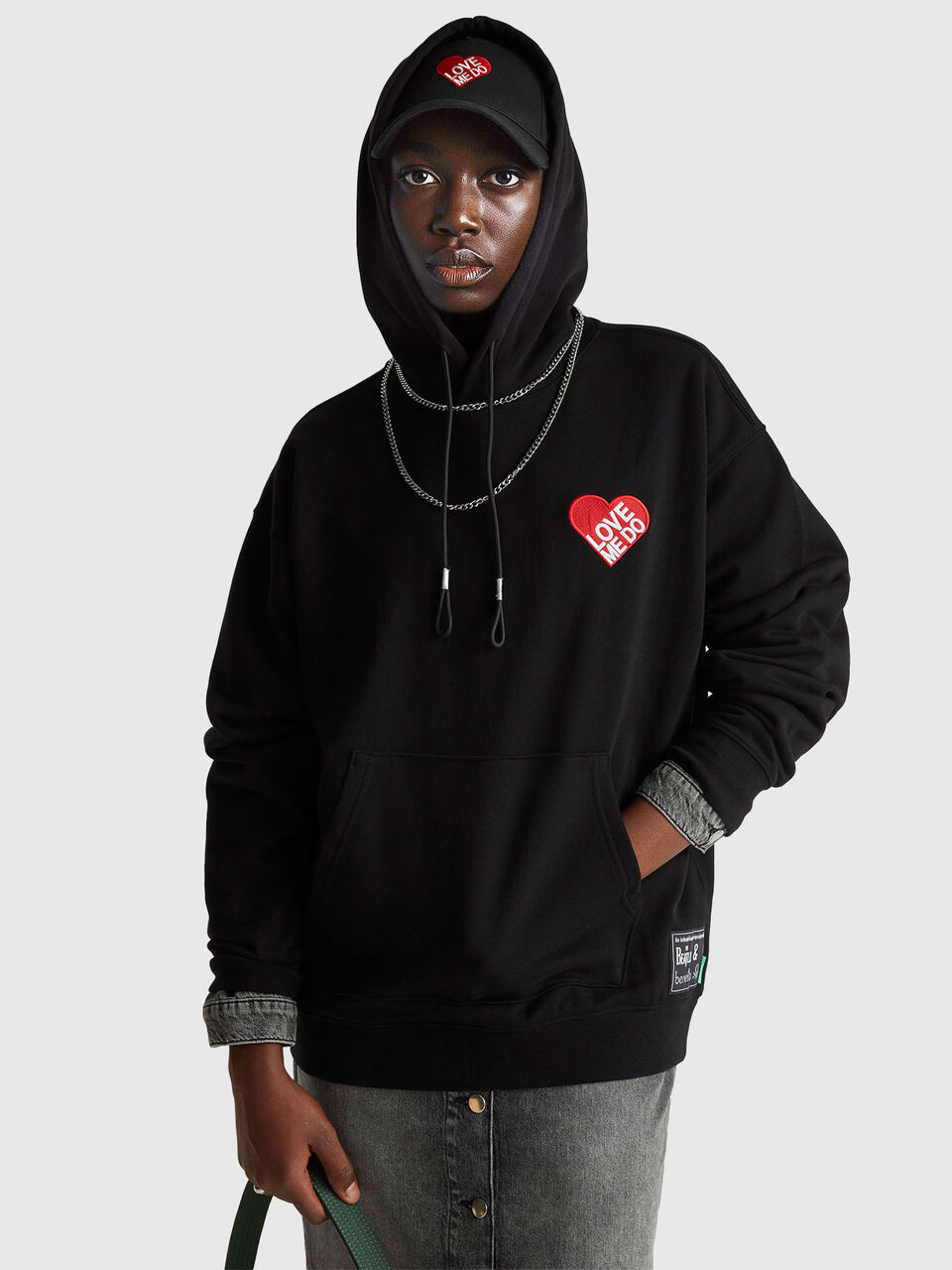 SWEATER W/HOOD image number null