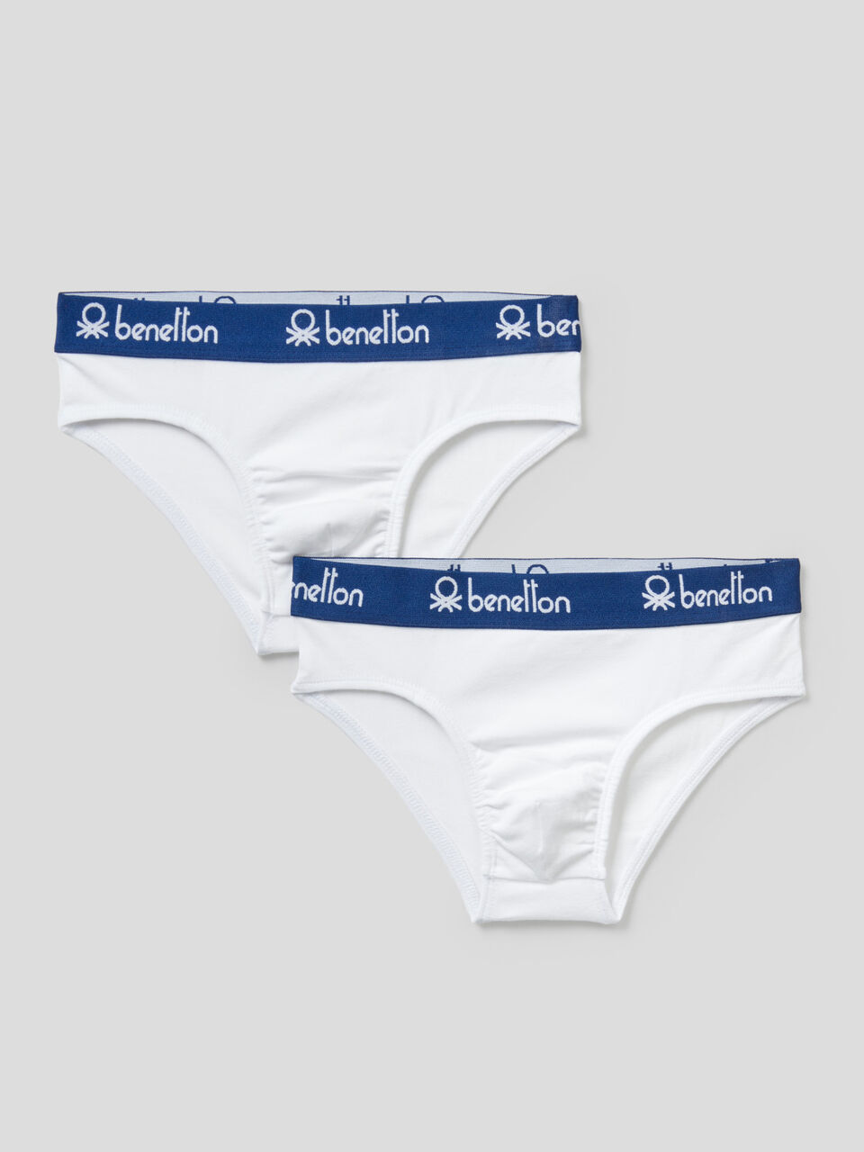 Two pairs of briefs with logoed elastic image number 1