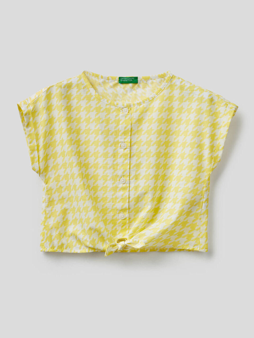 Cropped blouse with knot image number 1