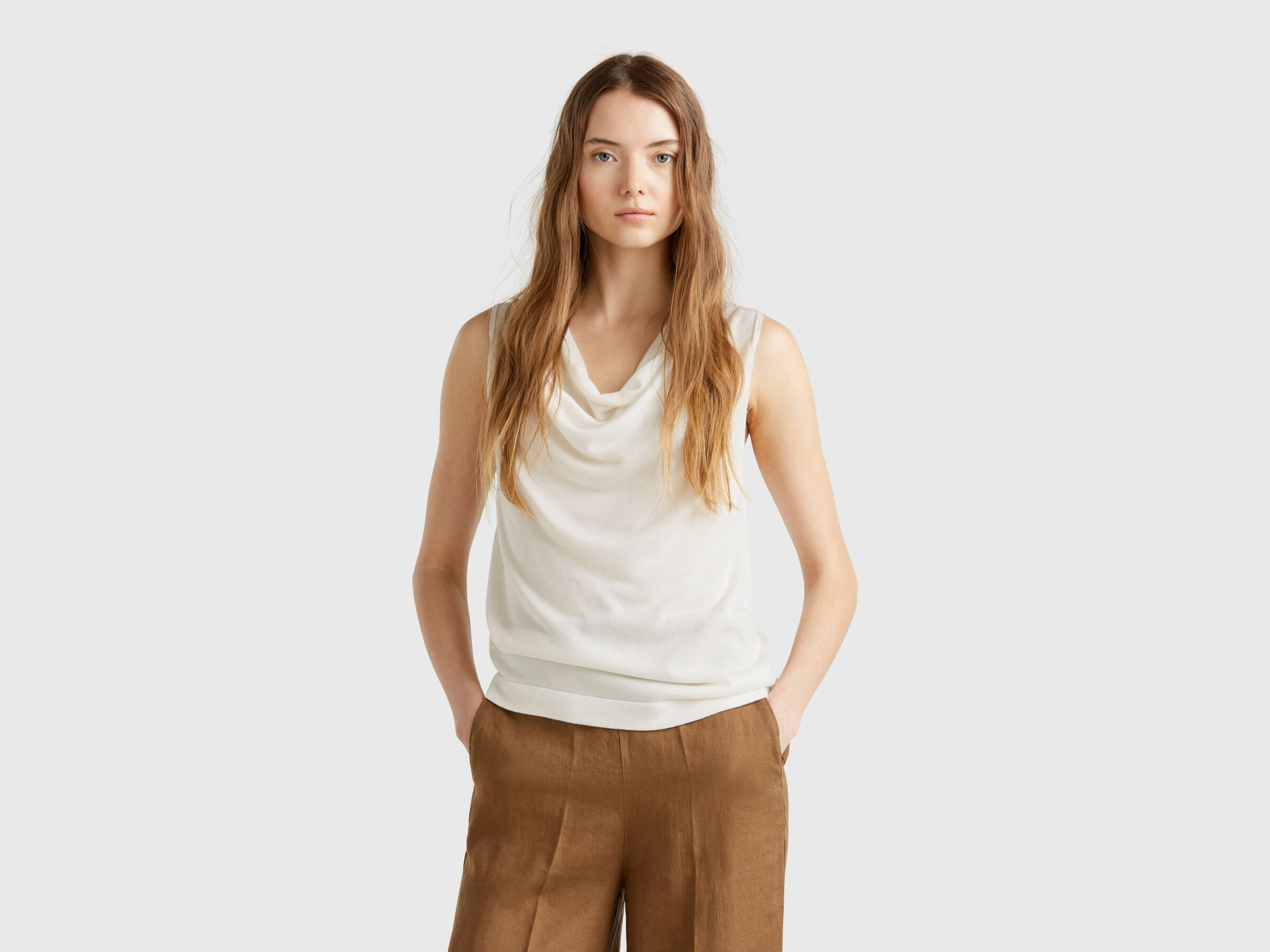 SLEEVELESS SWEATER Women image number 0