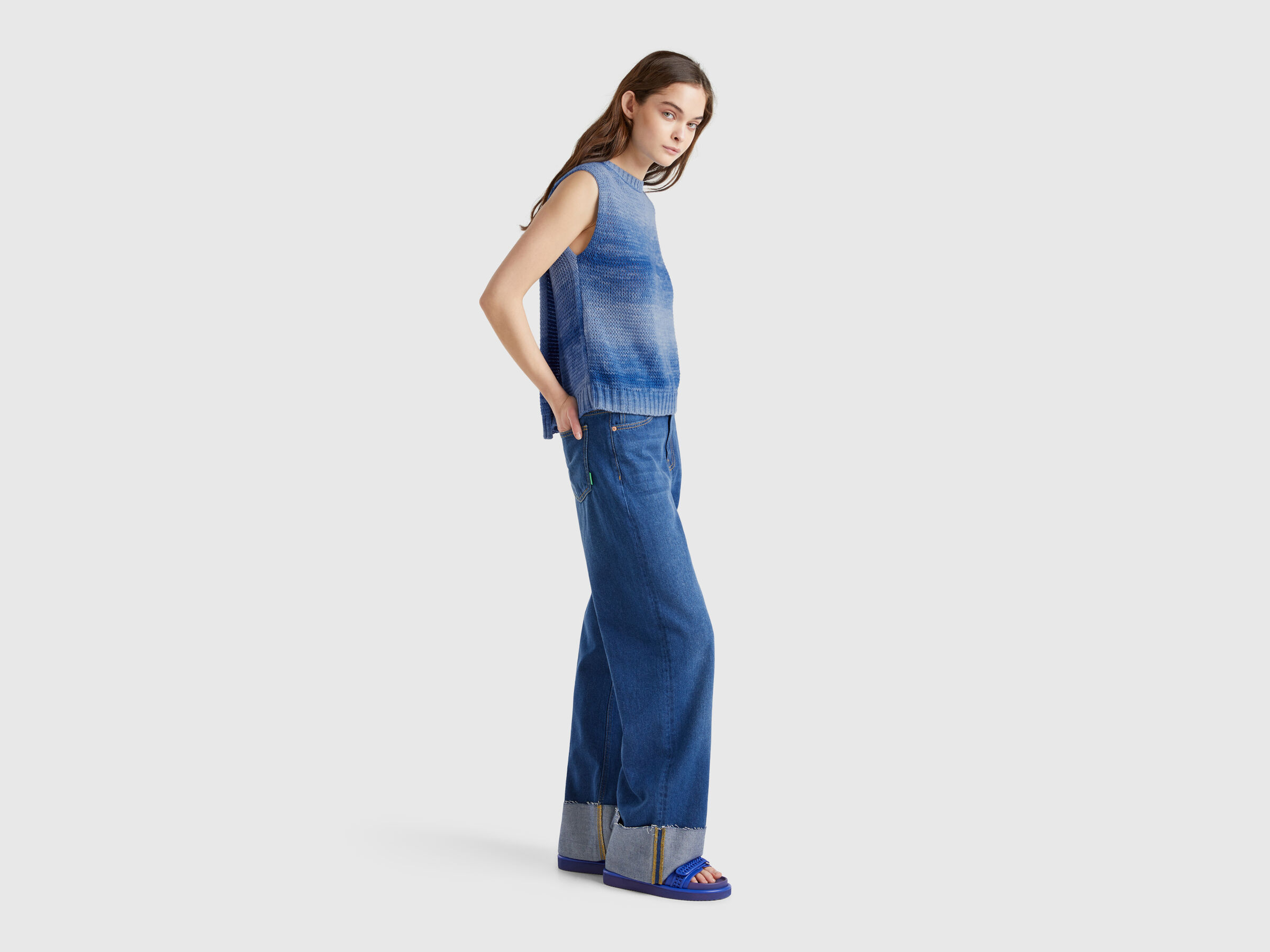 SLEEVELESS SWEATER Women image number 2