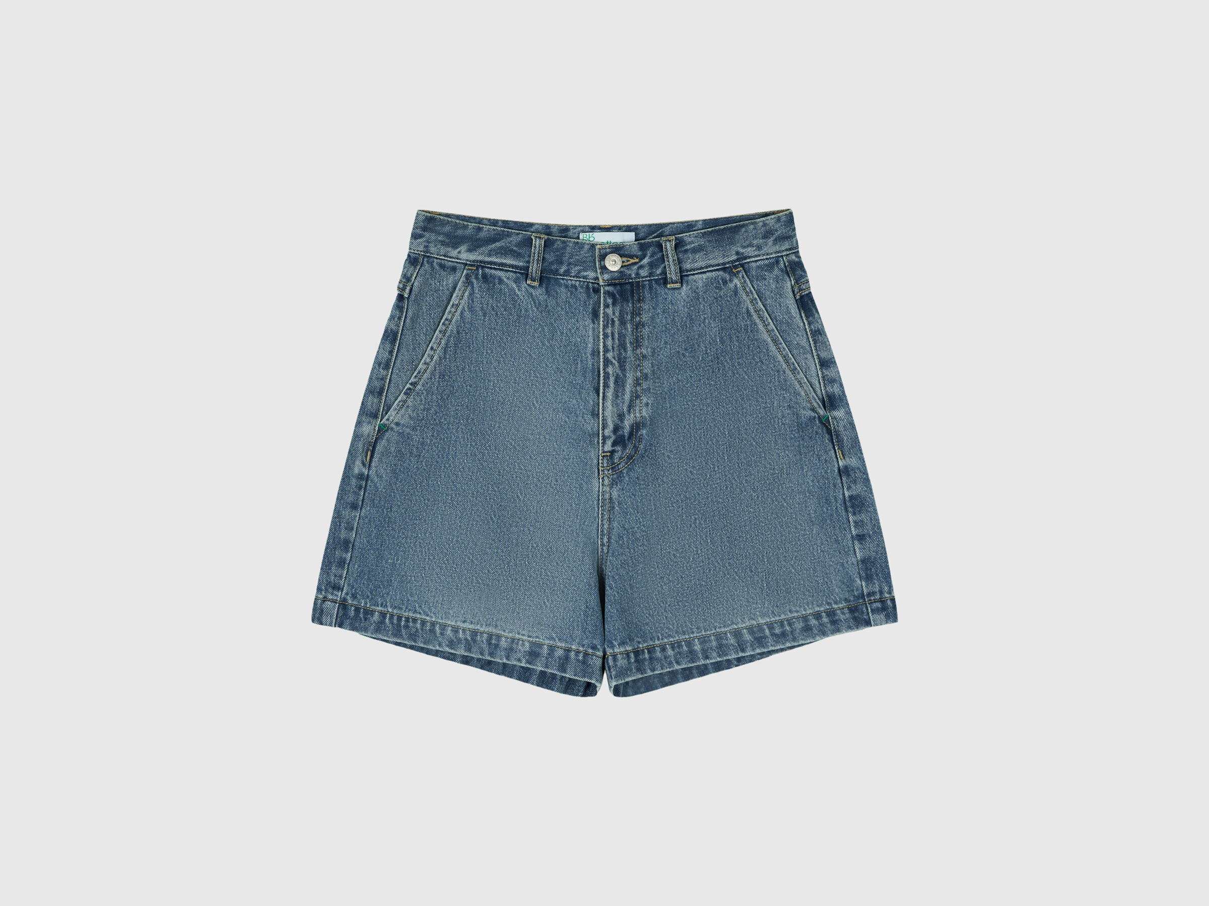 SHORTS Women image number 5
