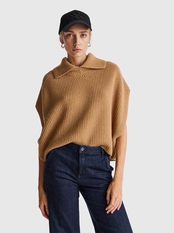 Cape with high collar Women