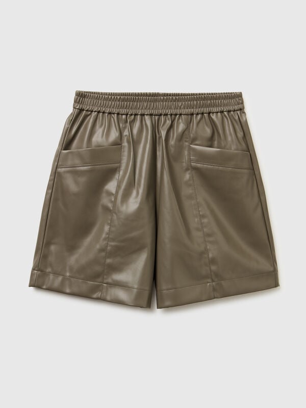 Bermudas in imitation leather Women