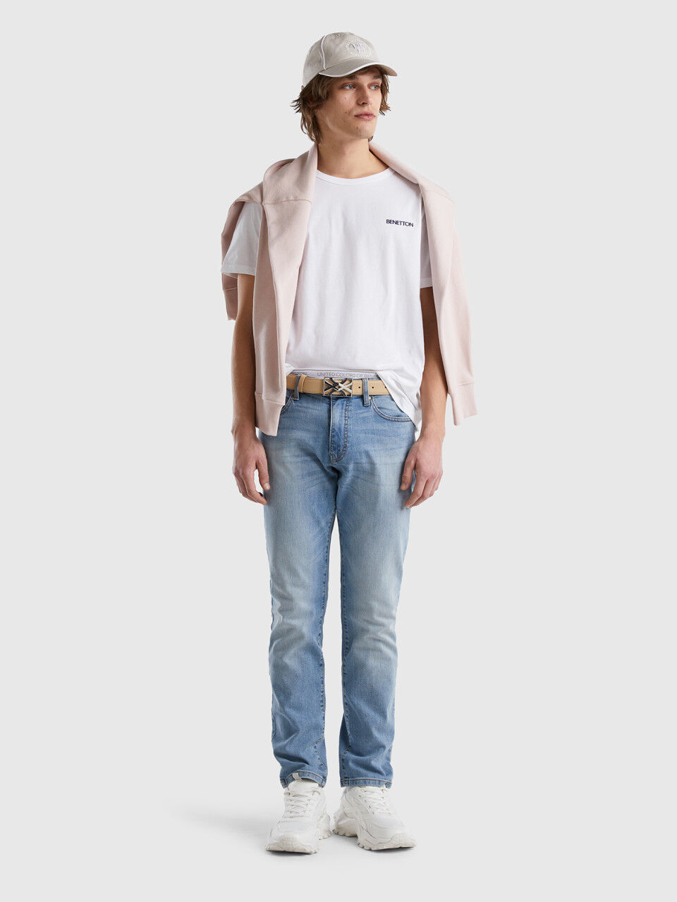 Slim fit jeans with tears