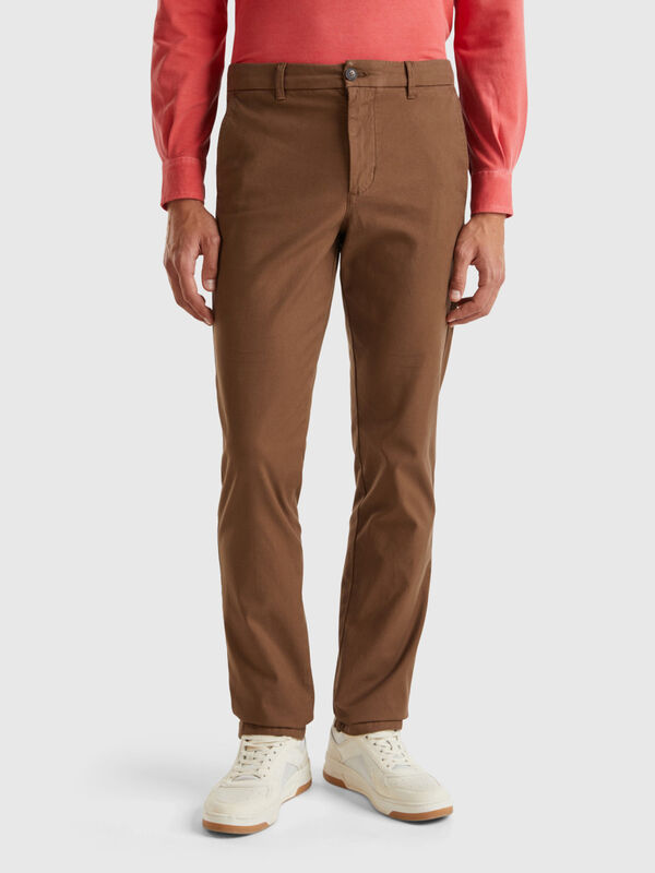 Slim fit chinos in stretch cotton Men