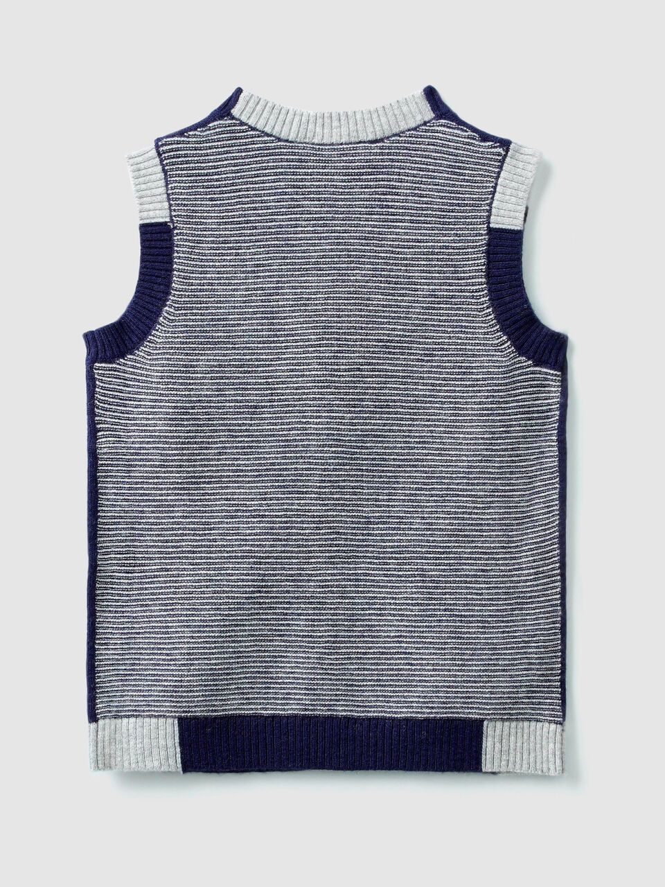 Knit vest with buttons image number 2
