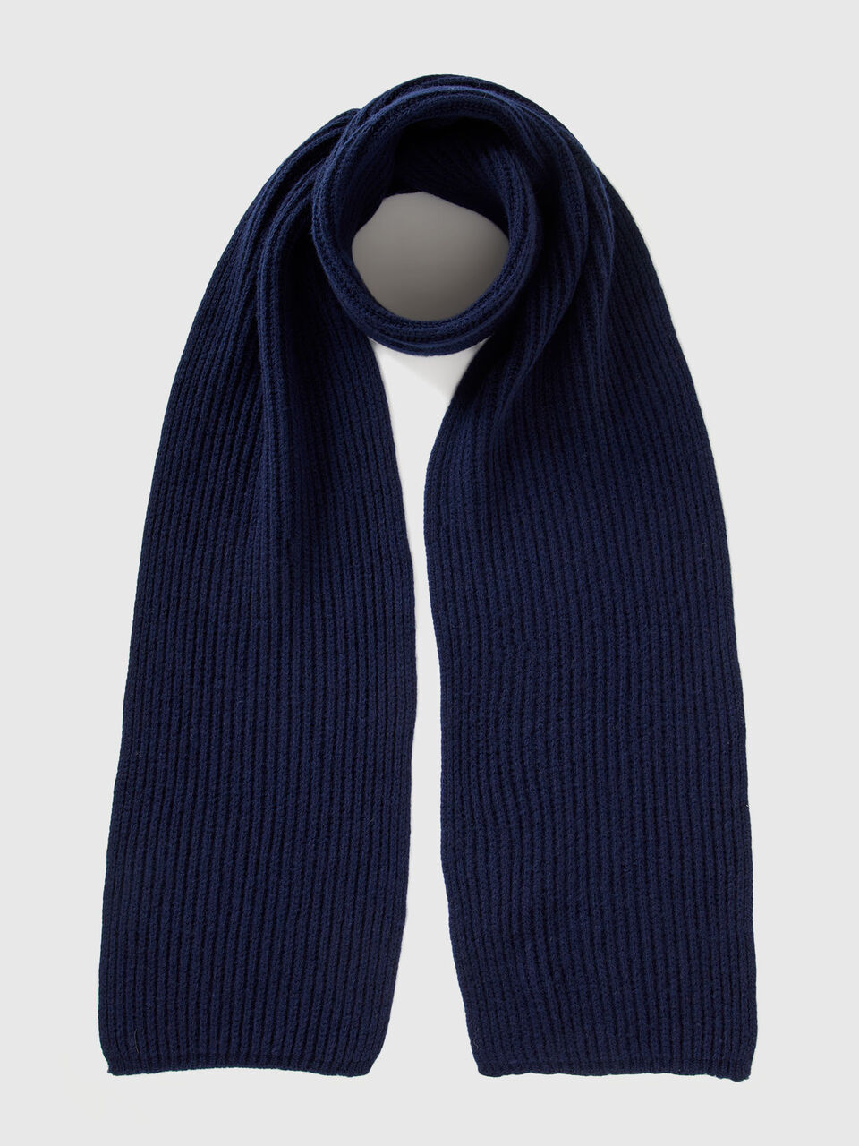 SCARF Men image number null