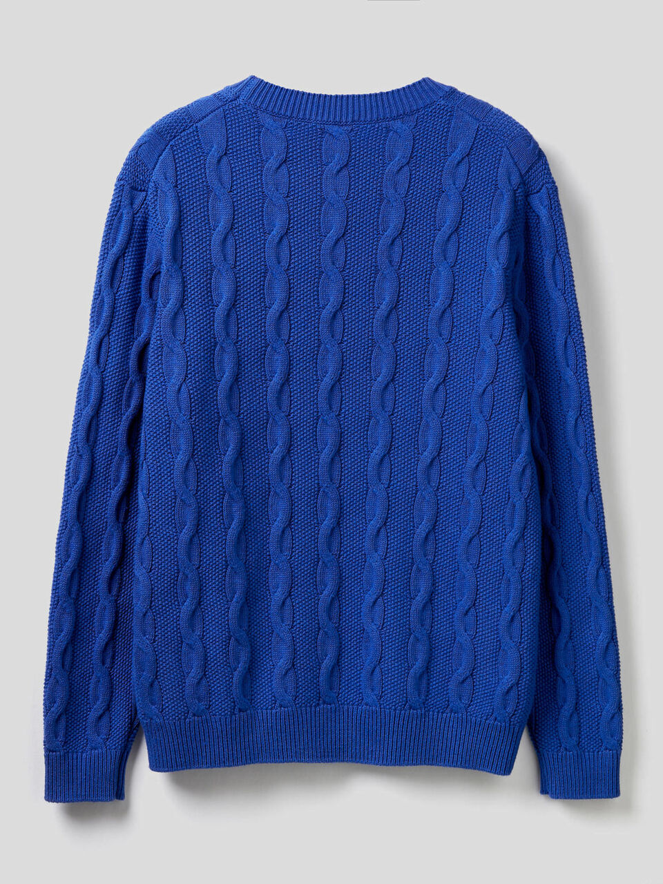 Crew neck cable knit sweater Men image number 2