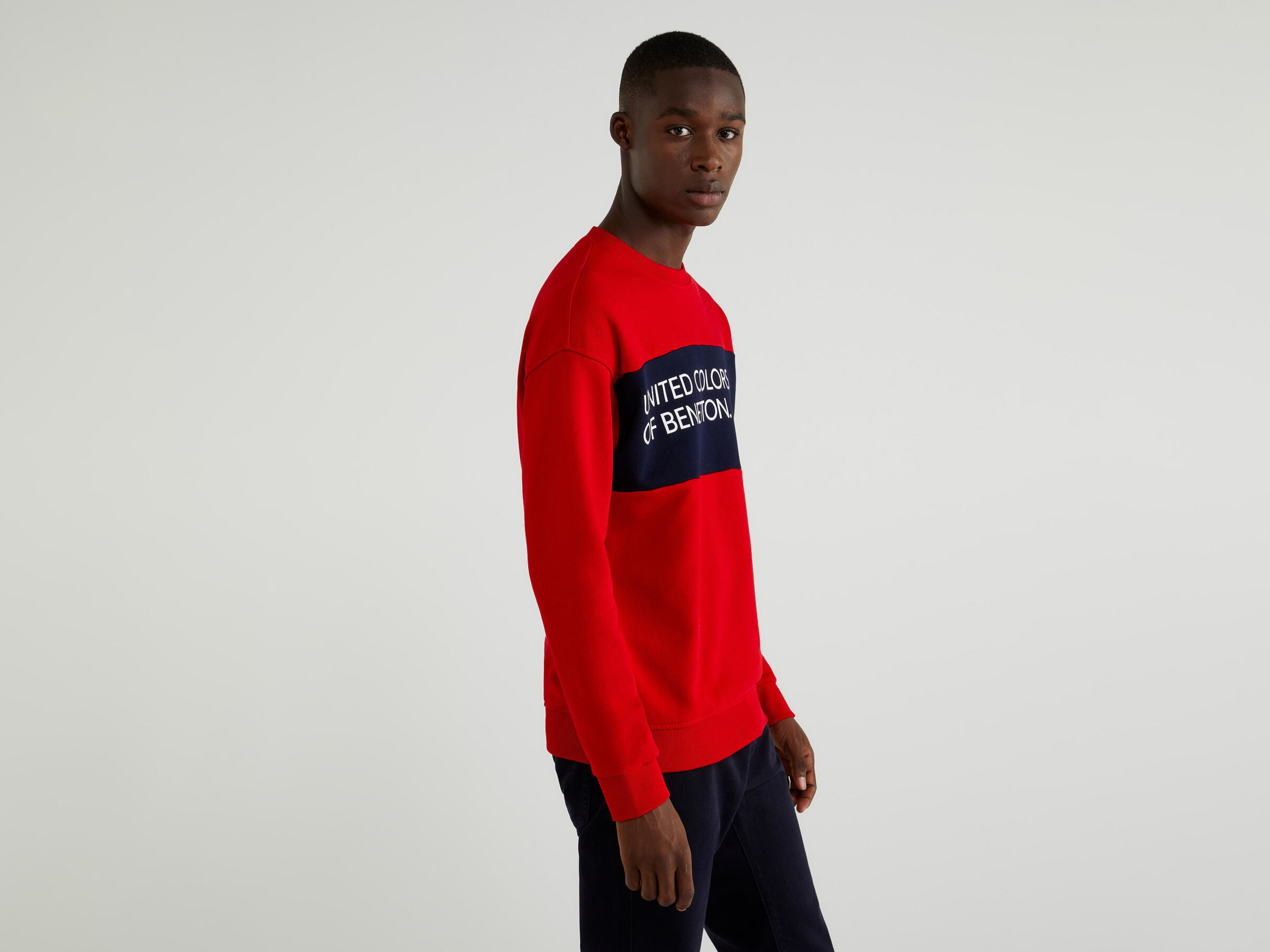 Sweatshirt in cotton with clashing band Men image number 1