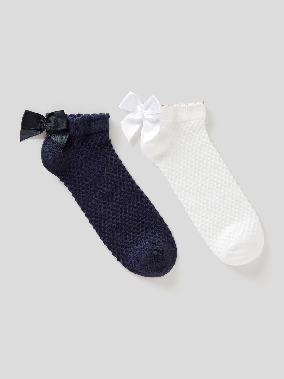 Two pack of socks with bow image number 1