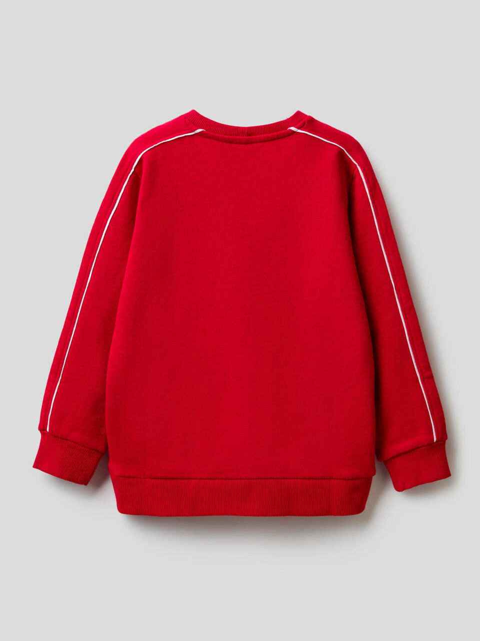 Cotton sweatshirt with front pocket. image number 2