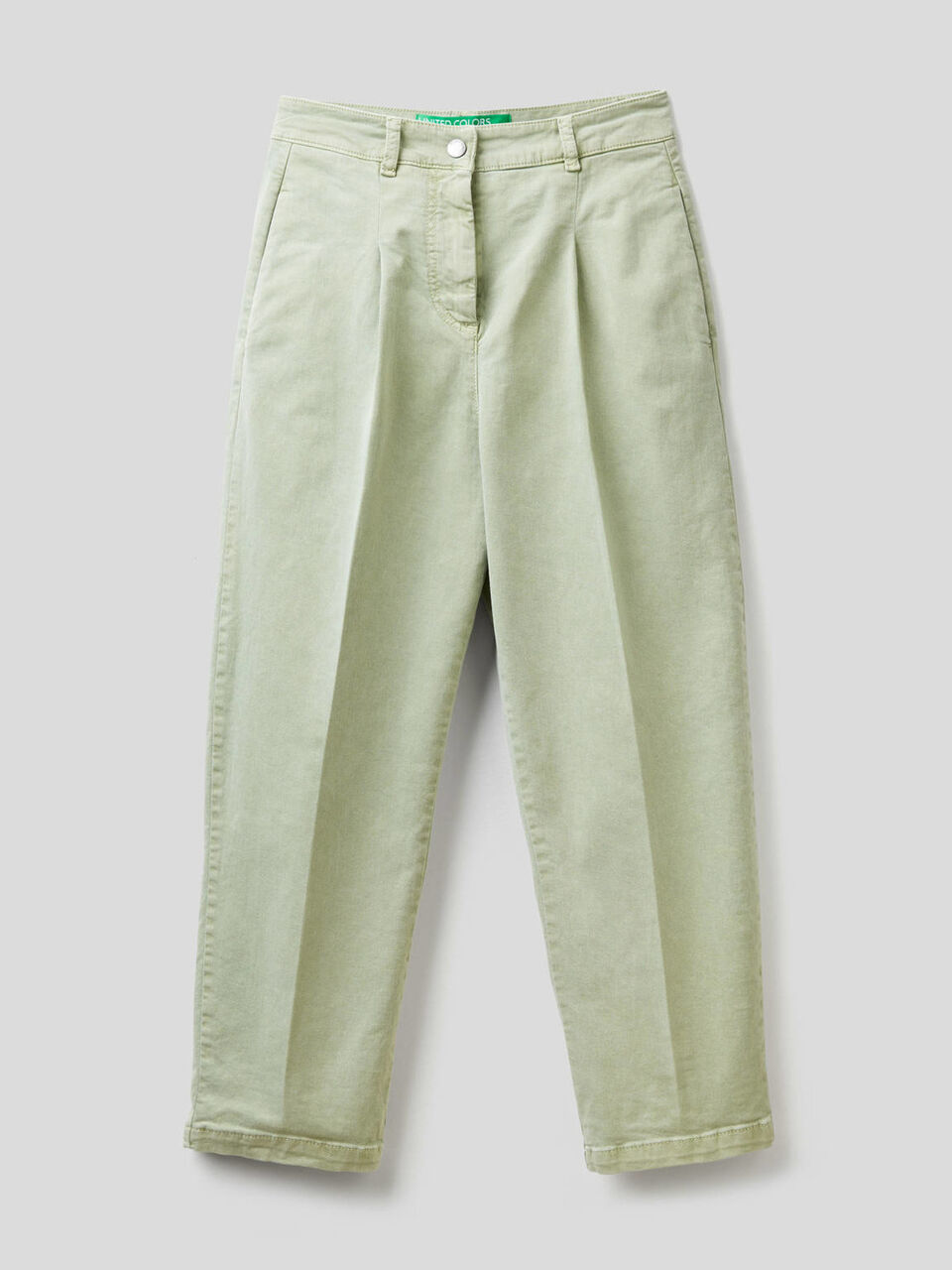 Carrot fit trousers with pleats image number 1