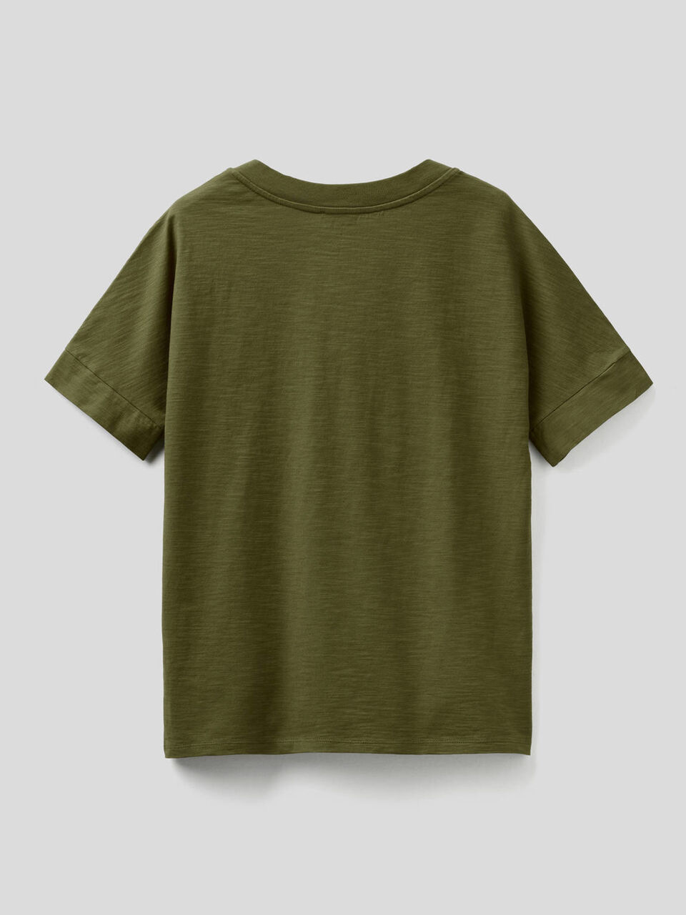 100% cotton t-shirt with V-neck image number 2