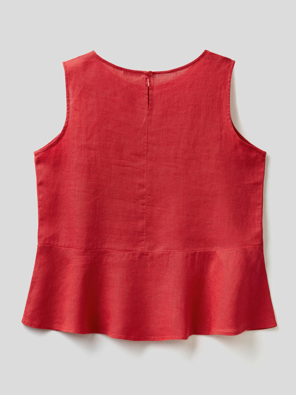 Sleeveless blouse in pure linen image number 2
