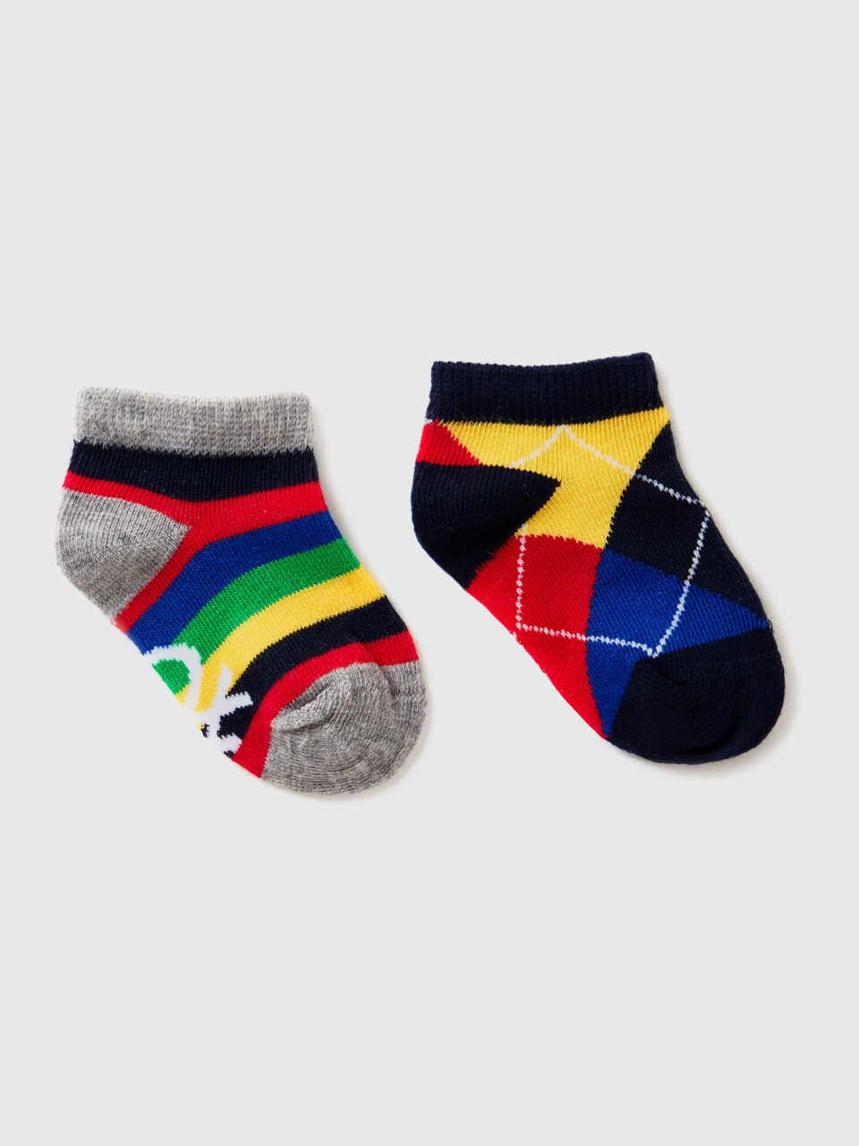Two short jacquard socks