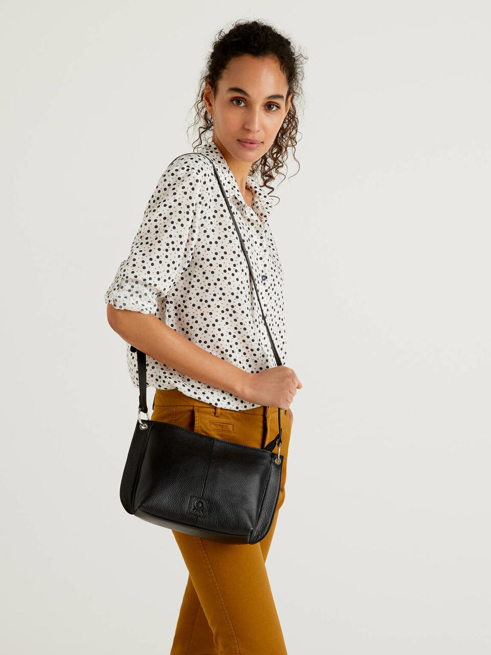Crossbody bag in genuine leather image number 2