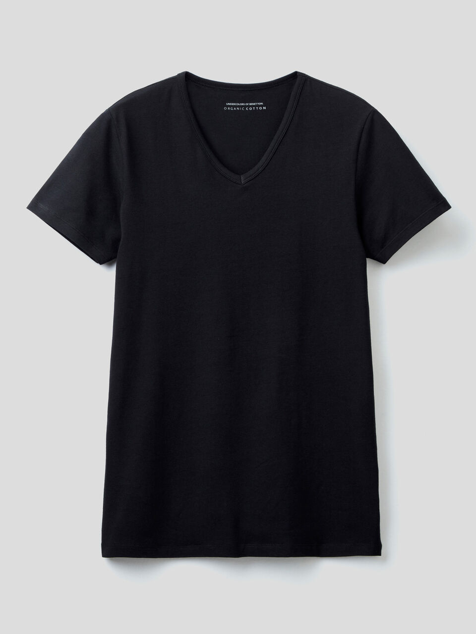 Basic t-shirt with V-neck image number 1