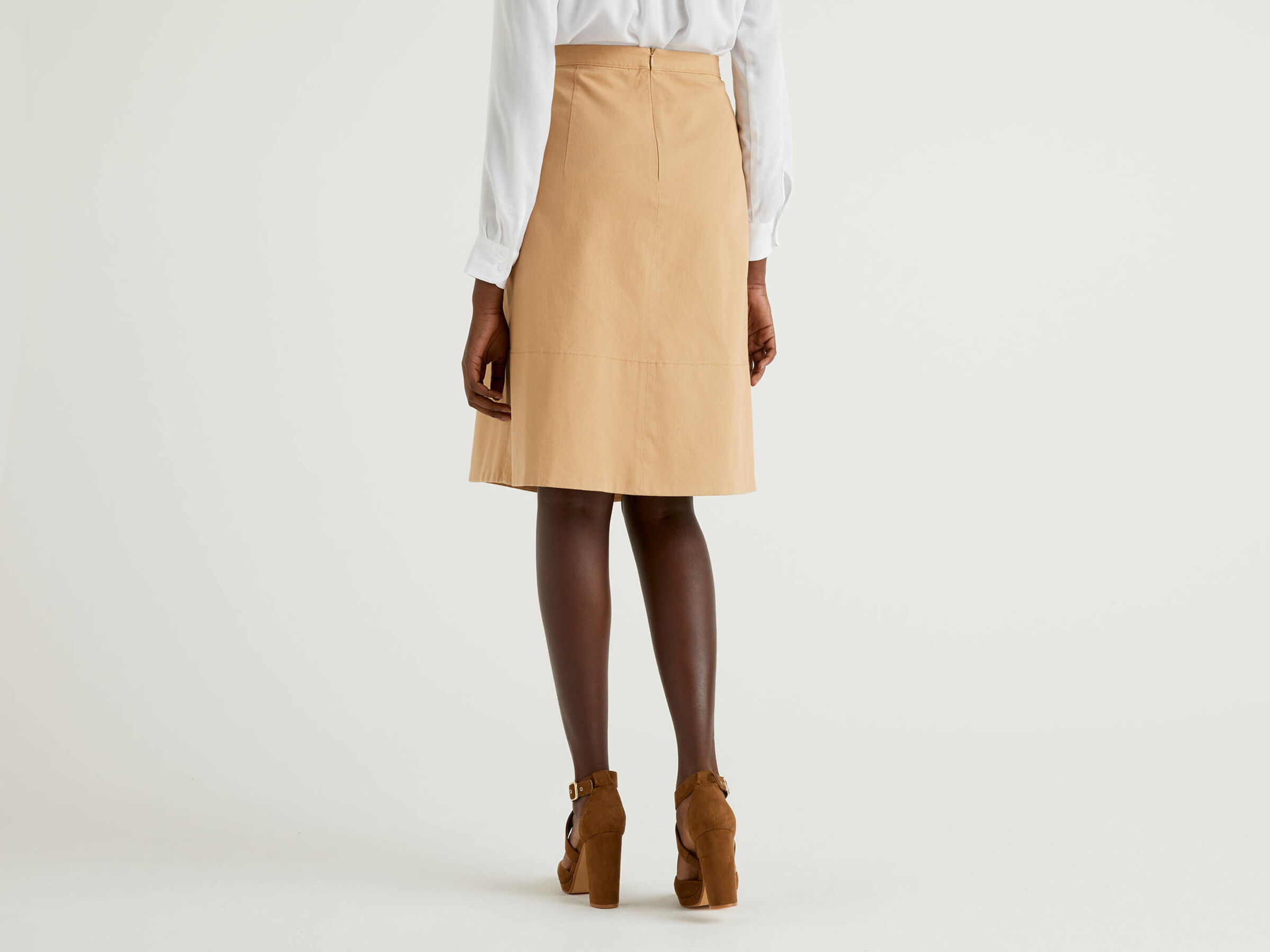 Skirt with asymmetrical bottom Women image number 1