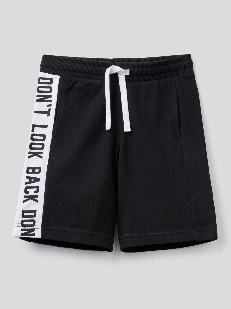 Sporty bermudas with side band image number 1