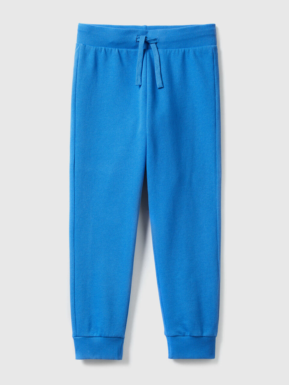 Sporty trousers with drawstring