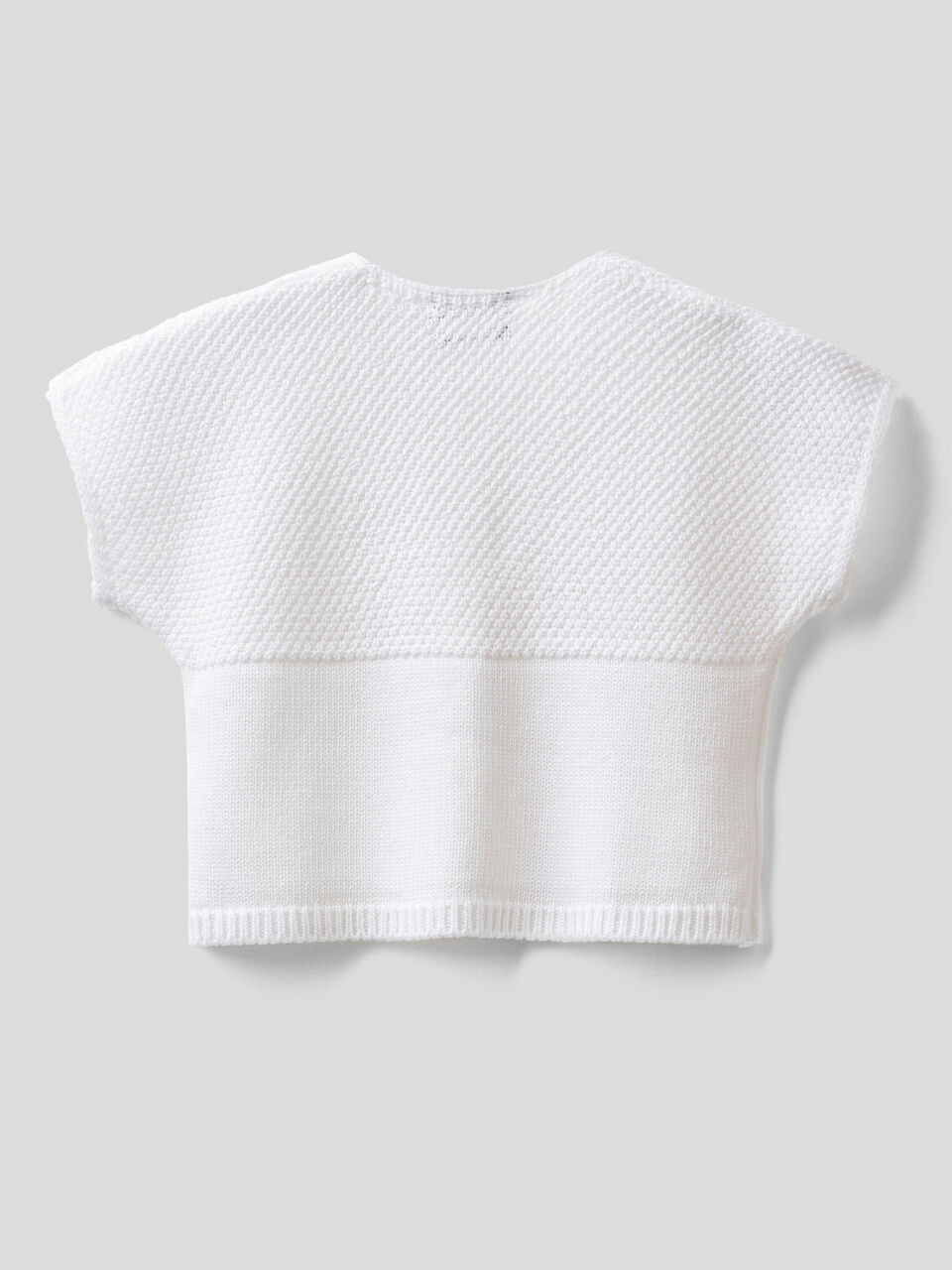 Light short sleeve cardigan image number 2