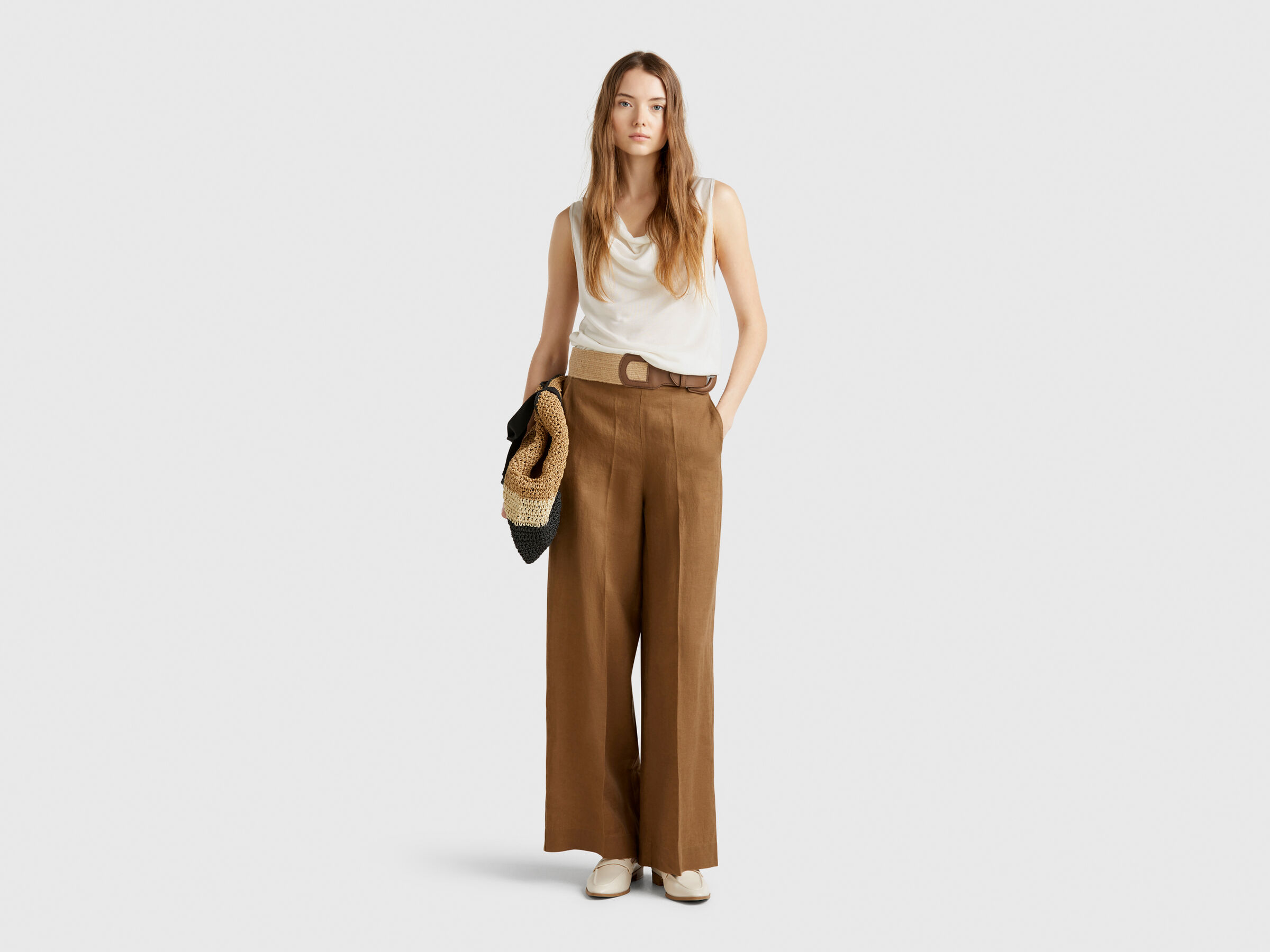 SLEEVELESS SWEATER Women image number 2