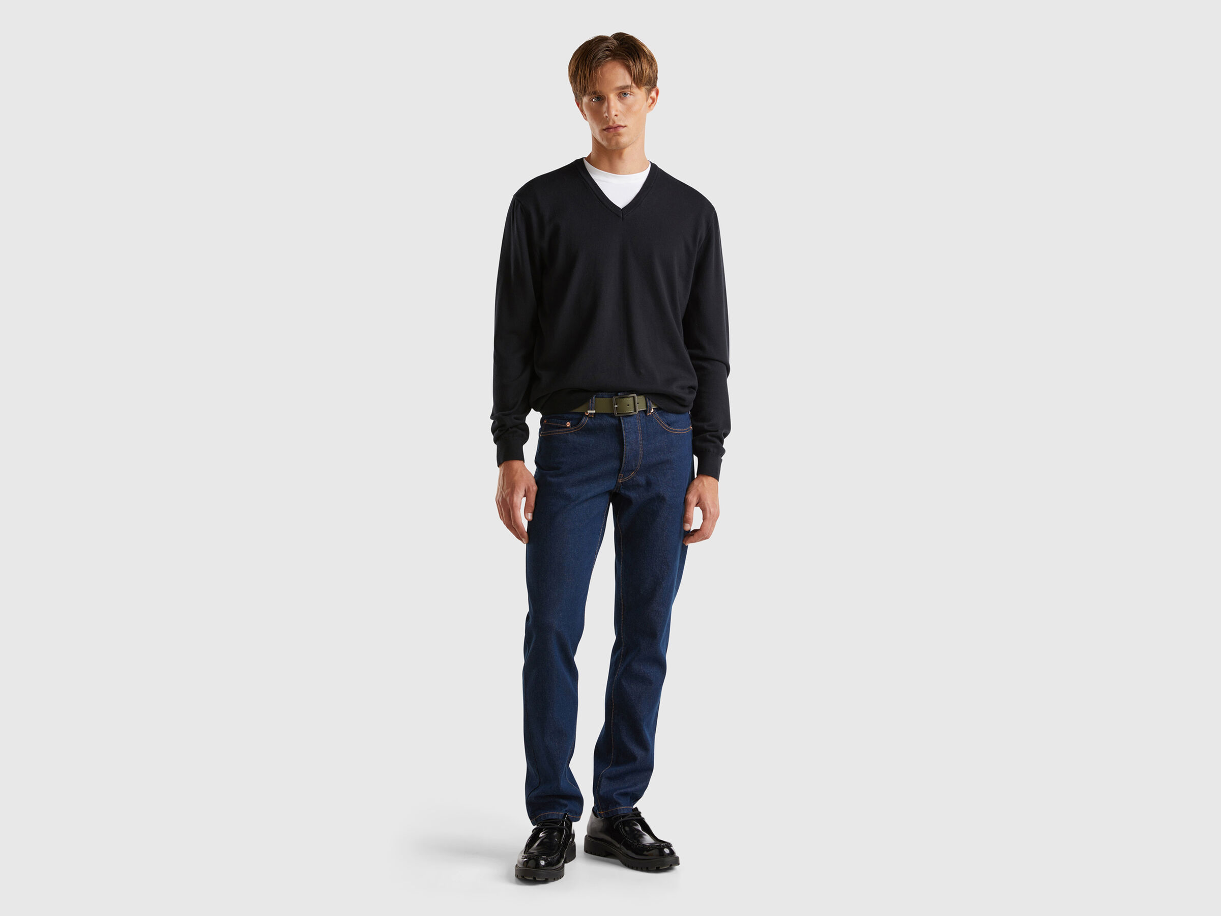 V NECK SWEATER L/S Men image number 2