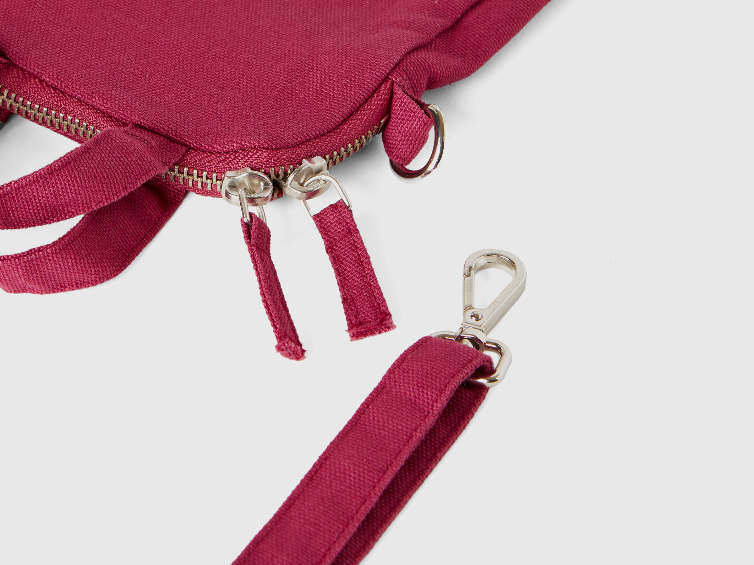 Burgundy cell phone holder in pure cotton image number 2