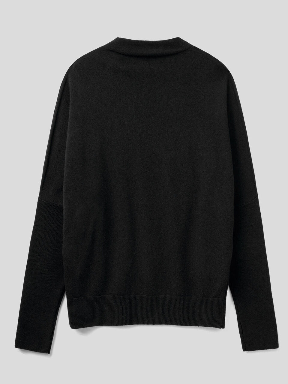 Turtleneck with ribbed sleeves image number 2