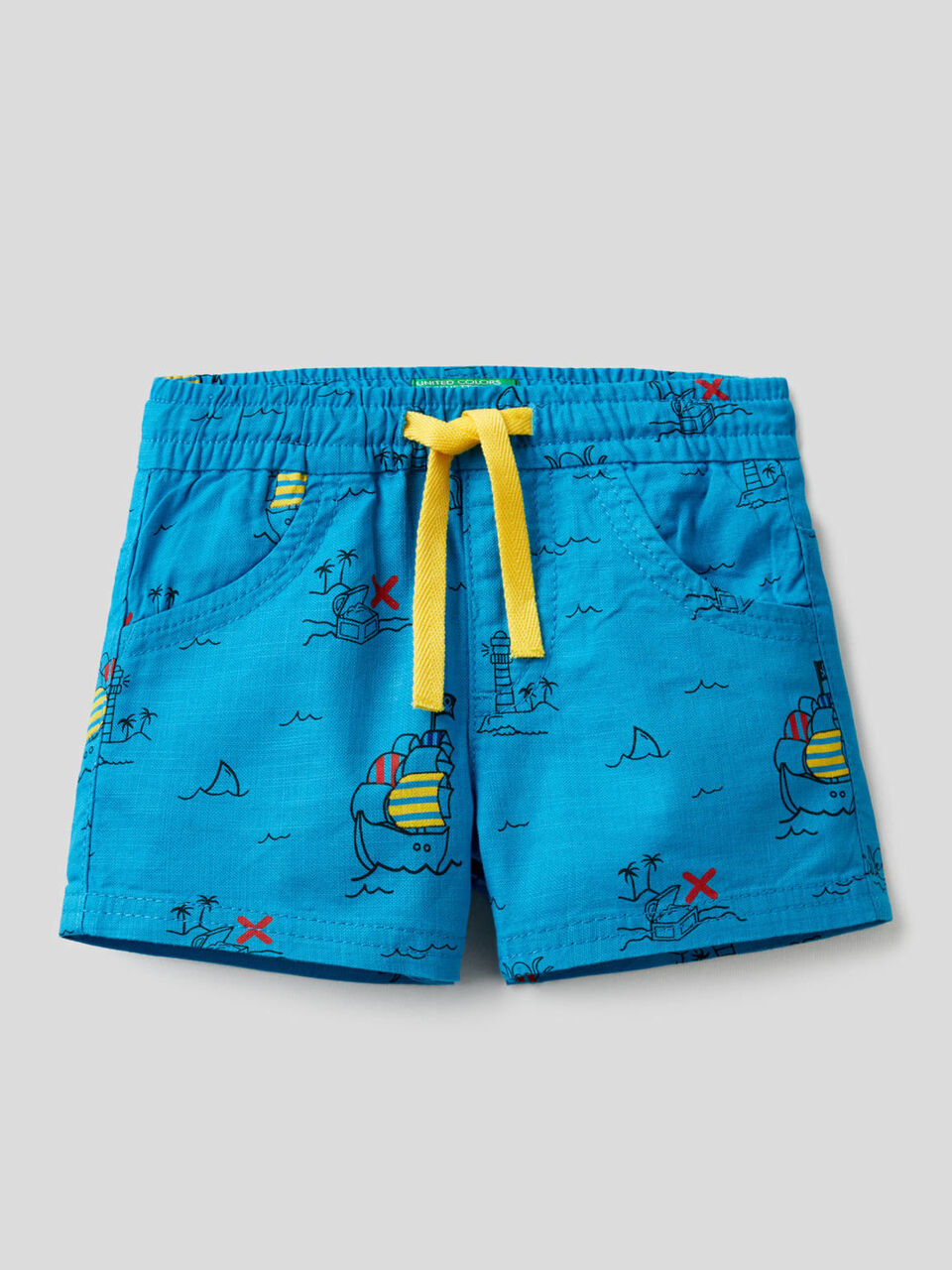 Shorts with treasure island print image number 1