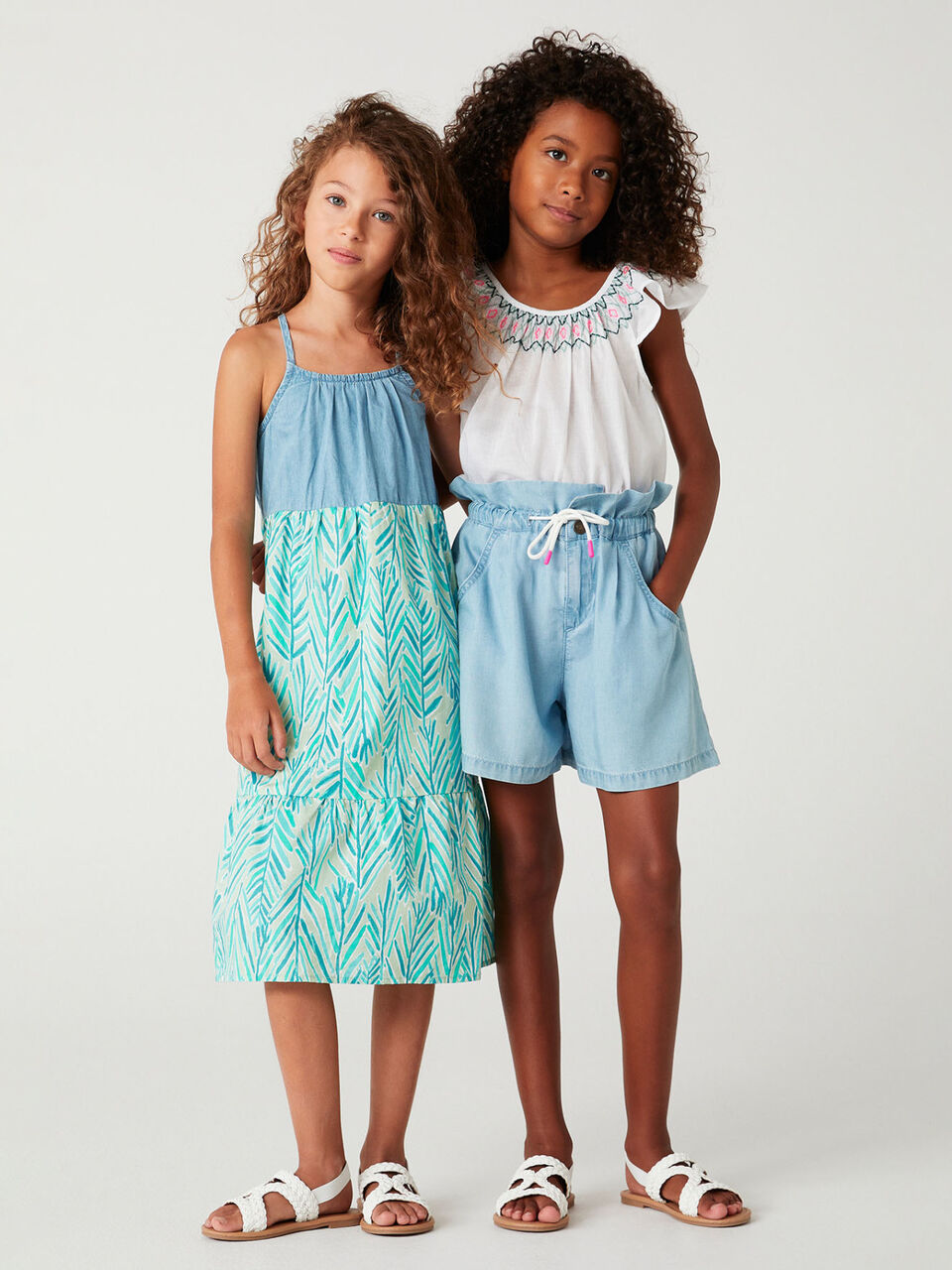 Tropical patterned midi dress image number 1