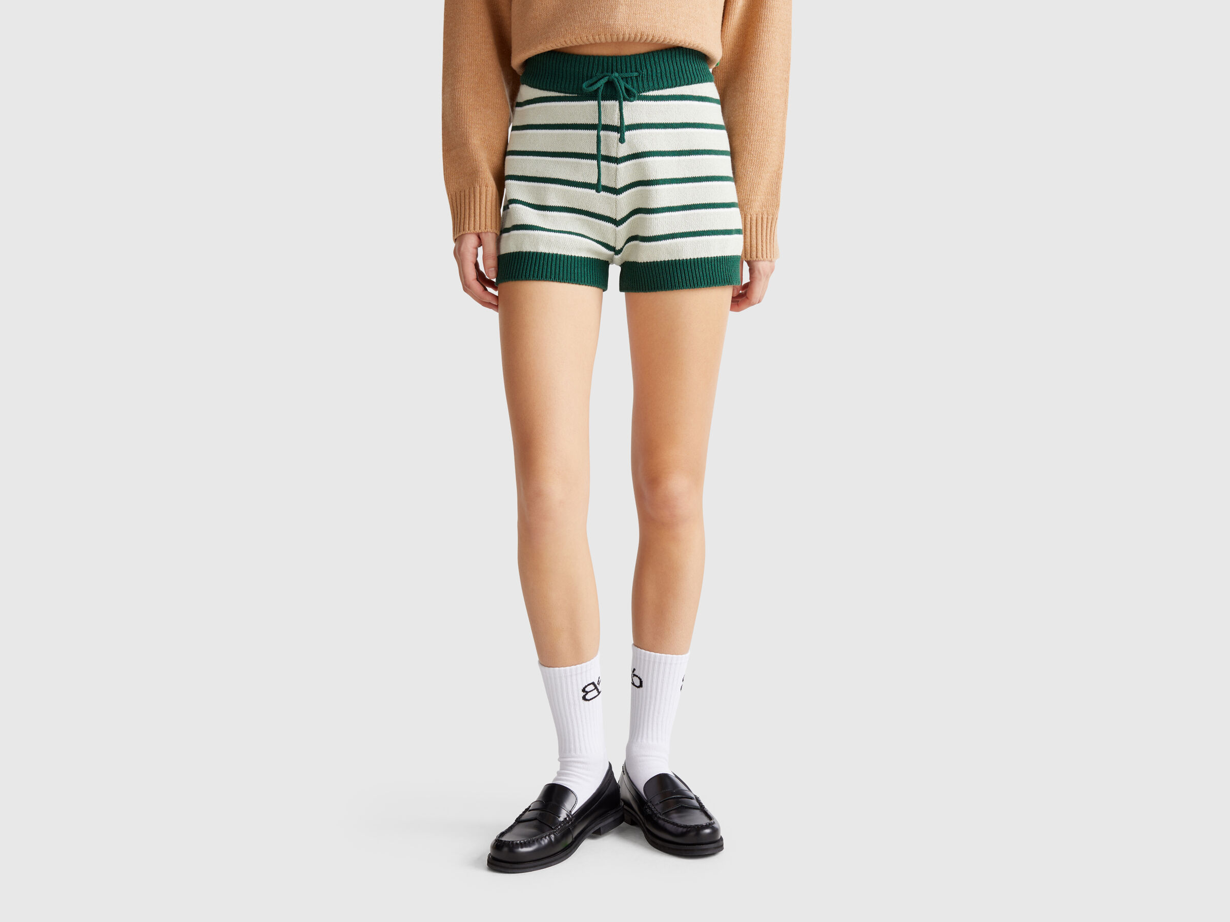SHORTS Women image number 0