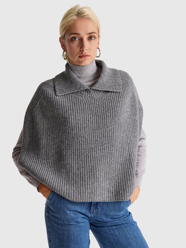 Cape with high collar Women