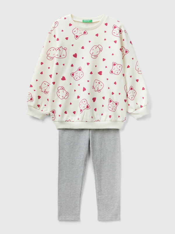 Sweatshirt and leggings set