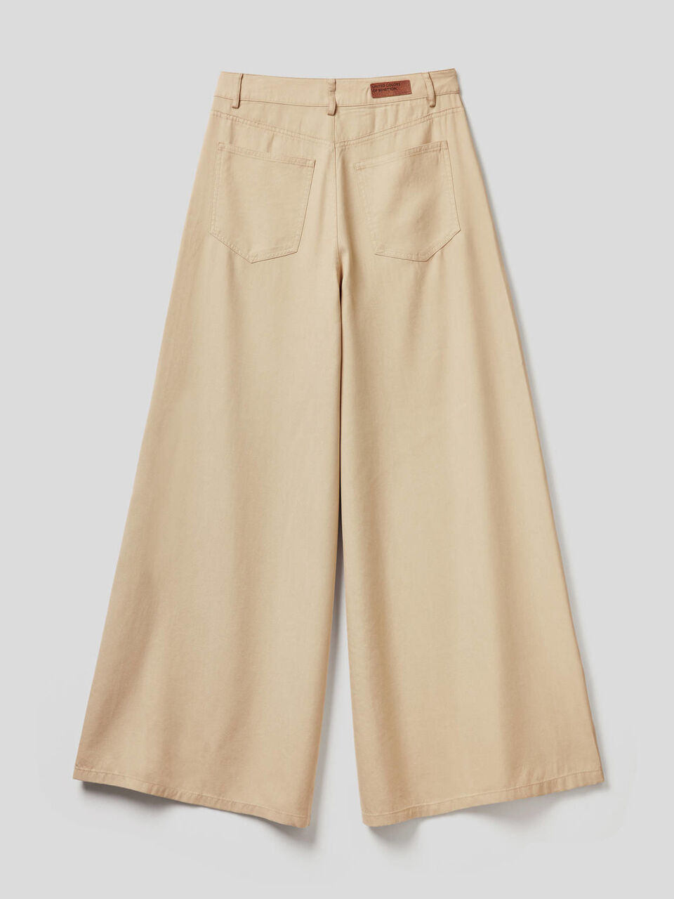 Trousers with wide leg image number 2