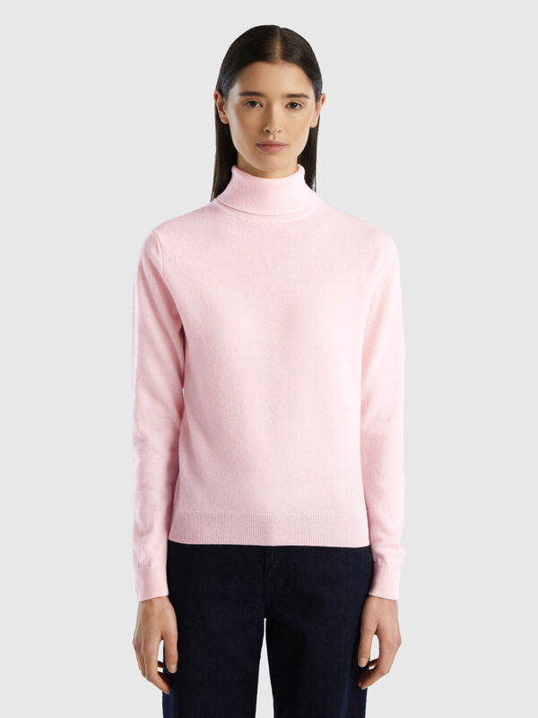 Light pink turtleneck in pure Merino wool Women
