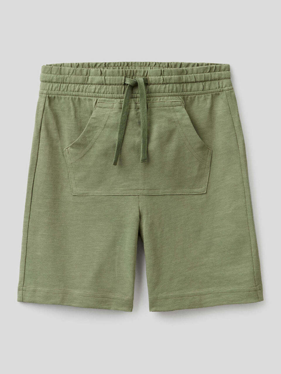 Bermudas with kangaroo pocket image number 1