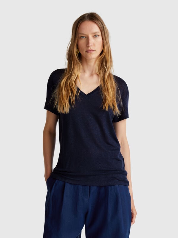 V-neck t-shirt in pure linen Women