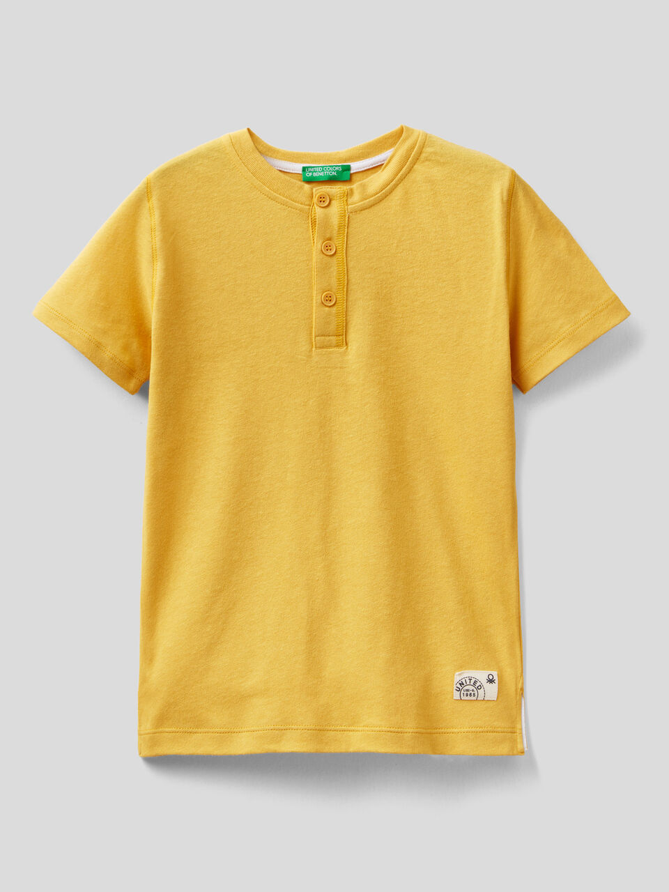 Henley t-shirt in linen blend image number 1