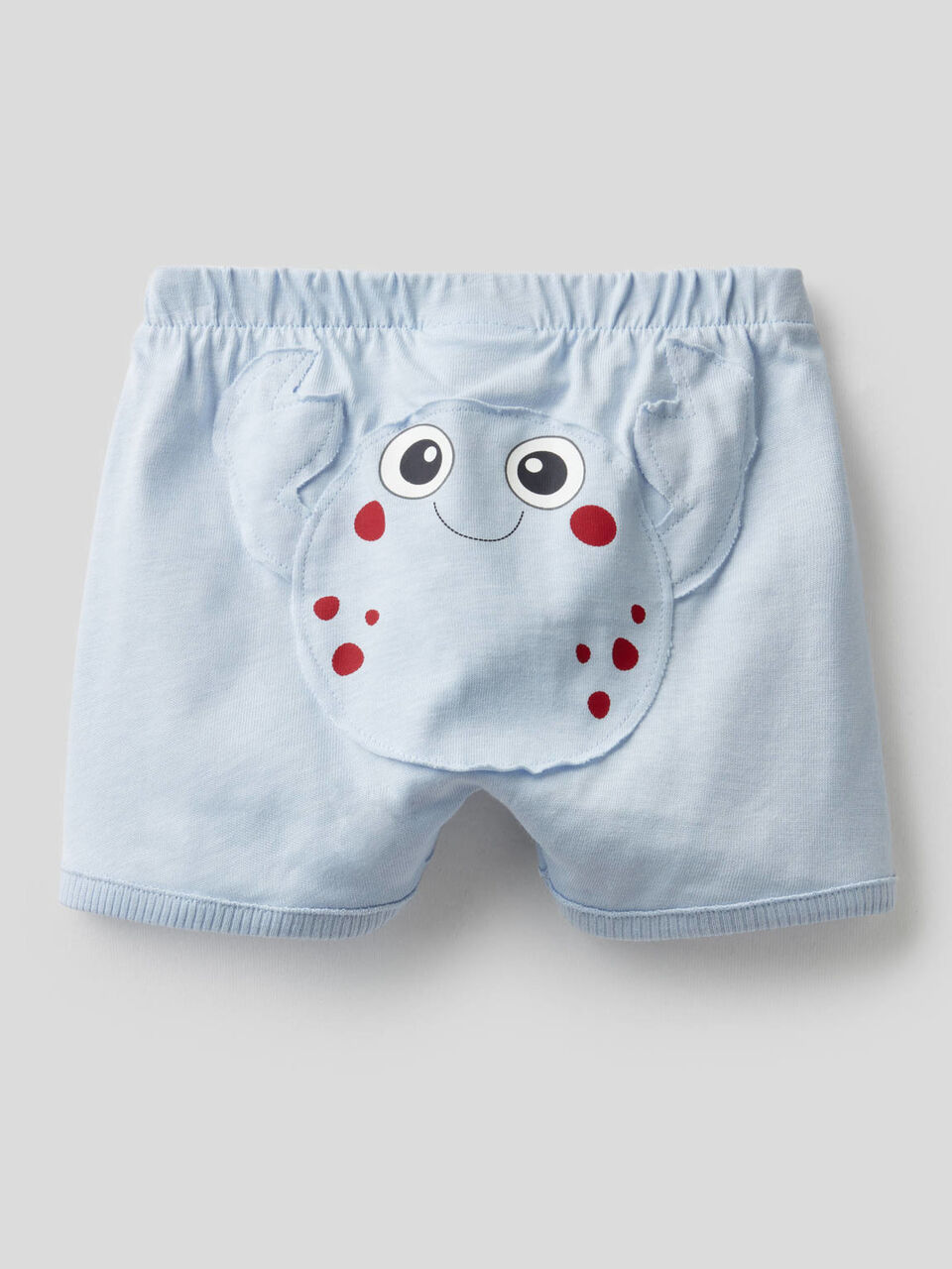 Shorts with maxi patch at back image number 2
