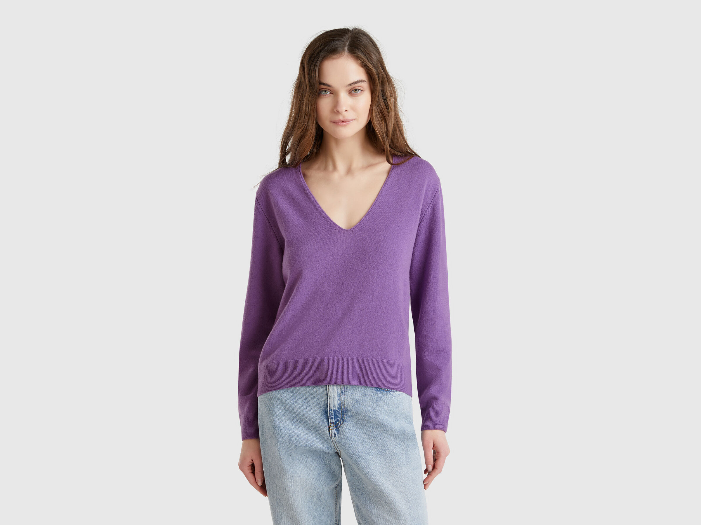 V NECK SWEATER L/S Women image number 0